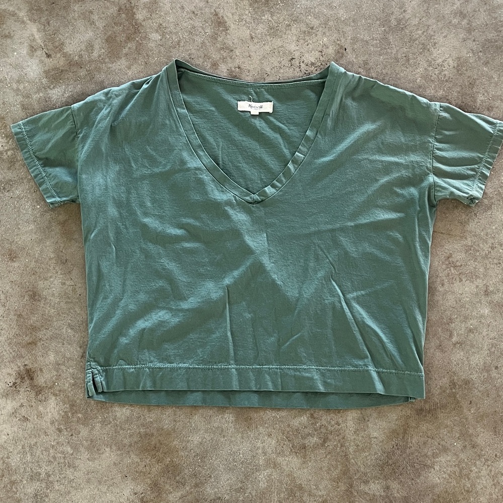 Madewell V-Neck Crop Tee in Green